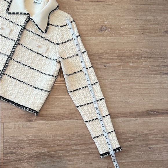 Sandro Paris Infinity jacket, cream knit with pearl buttons Size 2/US Small - Picture 14 of 15